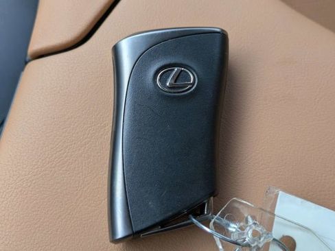 Used 2024 Lexus ES 350 w/ Premium Package FWD image 27