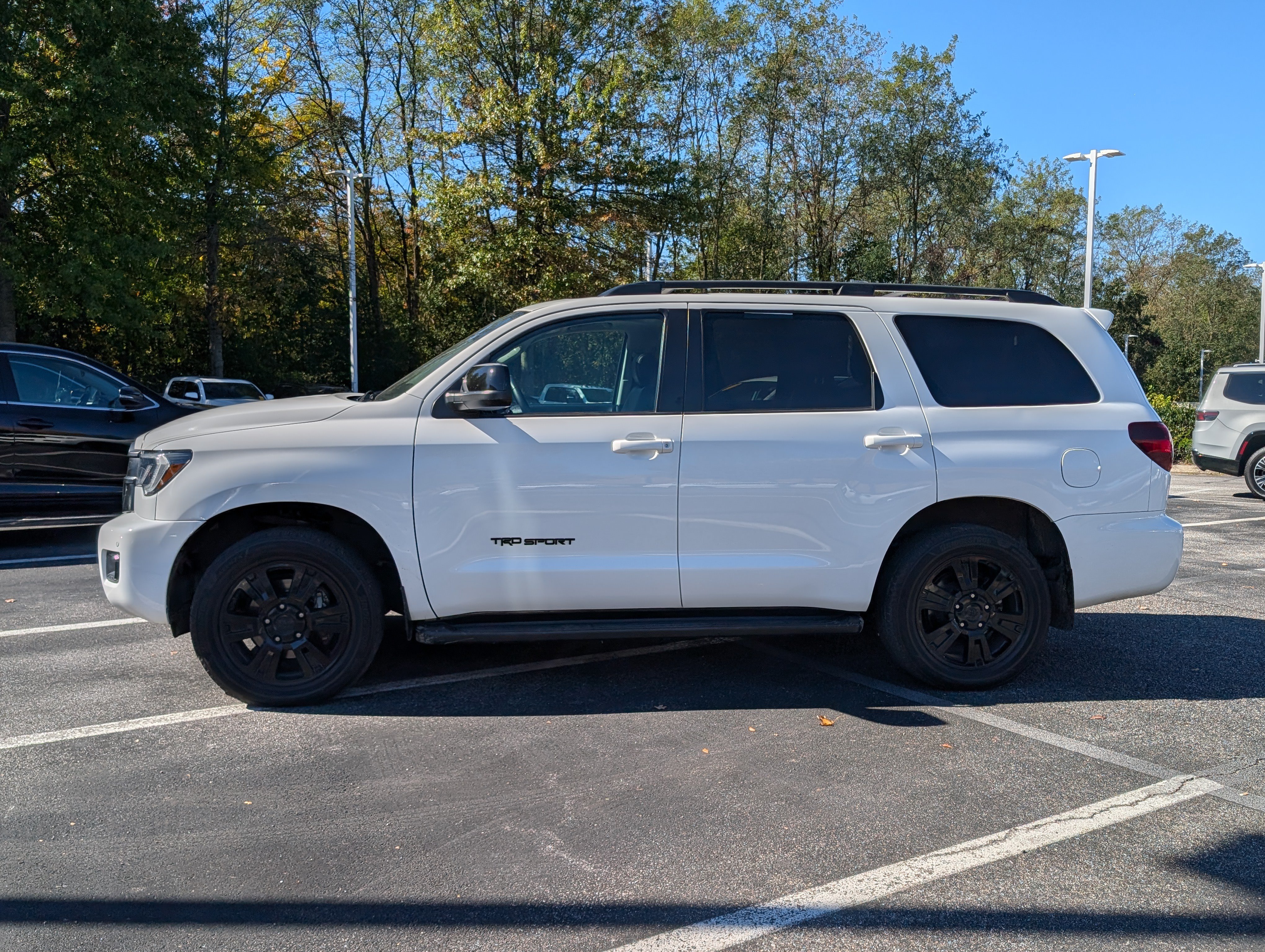 Used 2018 Toyota Sequoia TRD Sport AWD/4WD image 6