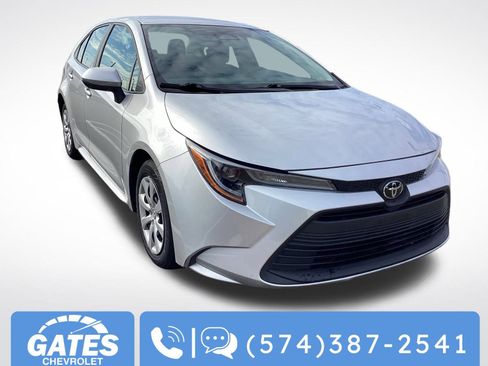 Used 2024 Toyota Corolla LE image 1