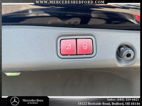 Used 2017 Mercedes-Benz E 300 image 25