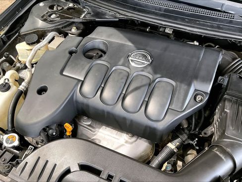 Used 2010 Nissan Altima 2.5 S w/ Convenience Plus Pkg FWD image 32
