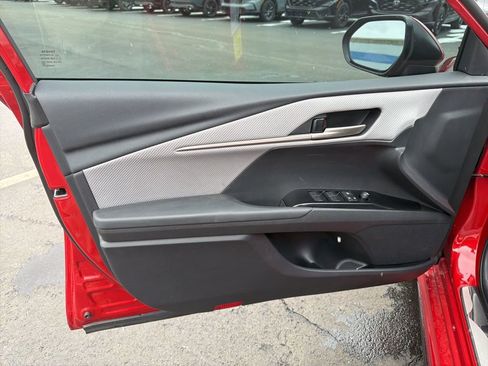 Used 2025 Toyota Camry SE w/ Convenience Package image 18