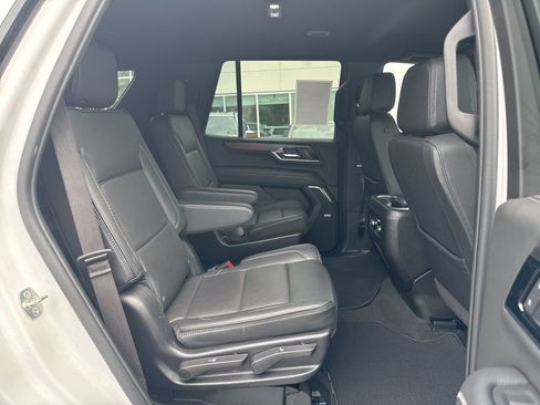 Used 2025 GMC Yukon Denali AWD/4WD image 21