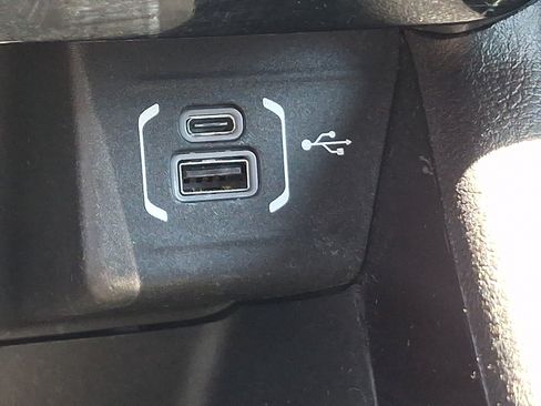 Certified 2023 Jeep Compass Latitude AWD/4WD image 24
