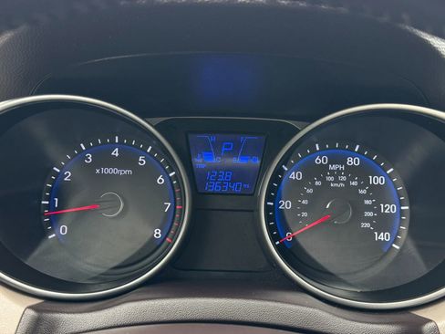 Used 2011 Hyundai Tucson GLS AWD/4WD image 30