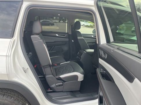 New 2026 Volkswagen Atlas Peak Edition AWD/4WD image 30
