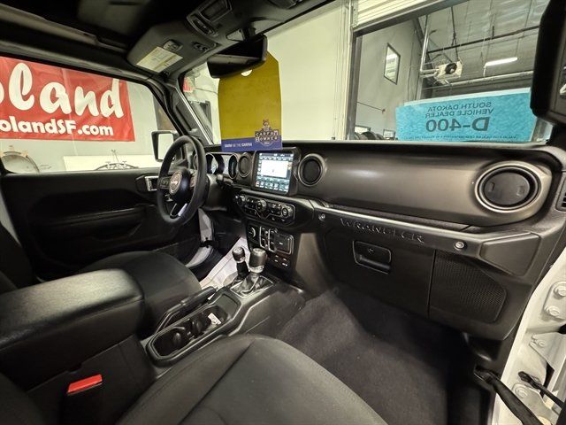 Used 2023 Jeep Wrangler Unlimited w/ Sun & Screen Package AWD/4WD image 14