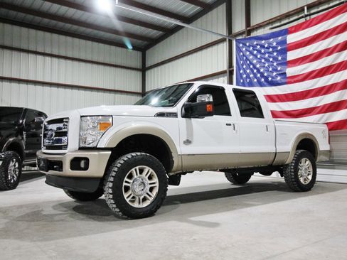 Used 2011 Ford F250 King Ranch w/ King Ranch w/Chrome Pkg image 1