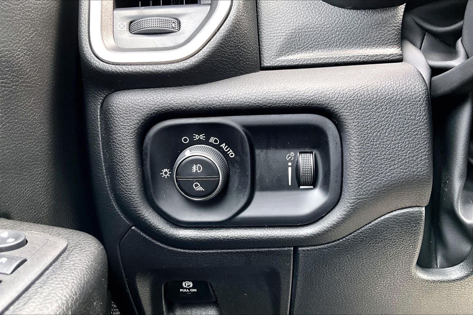 Used 2024 RAM 1500 Lone Star RWD image 33