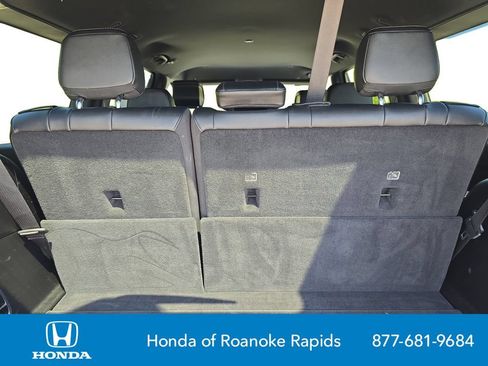 Used 2024 Jeep Wagoneer Series III AWD/4WD image 19