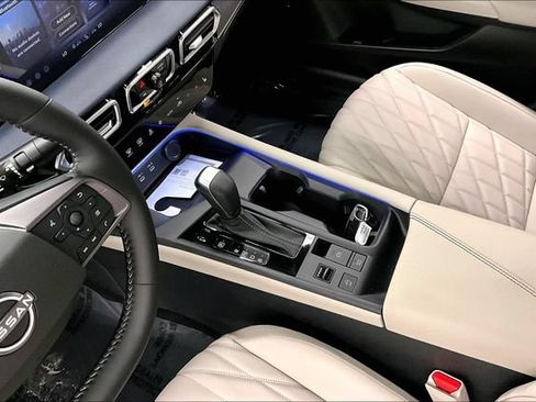 New 2026 Nissan Sentra SL w/ Floor Mat Package FWD image 8