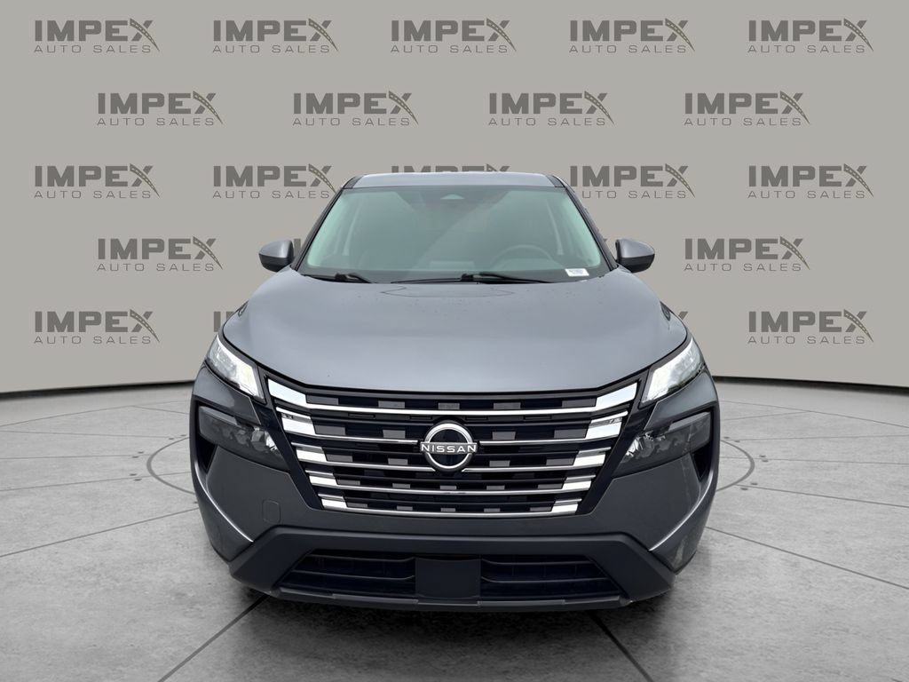 Used 2024 Nissan Rogue SV FWD image 8