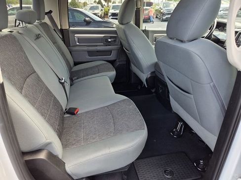 Used 2020 RAM 1500 Classic SLT w/ Luxury Group image 18