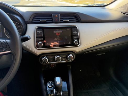 Used 2020 Nissan Versa SV image 14