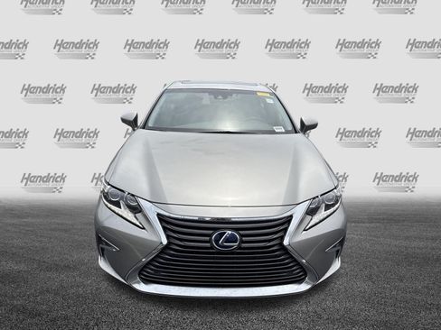 Used 2017 Lexus ES 300h w/ Luxury Package FWD image 39