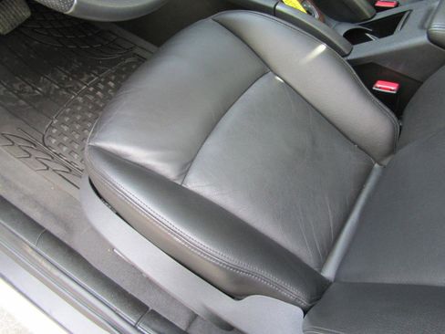 Used 2008 Saab 9-3 2.0T w/ Moonroof Package FWD image 39