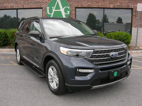 Used 2023 Ford Explorer XLT w/ Equipment Group 202A AWD/4WD image 1