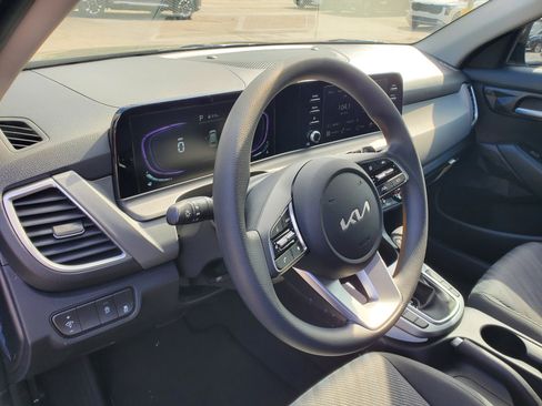 New 2026 Kia Seltos EX FWD image 19