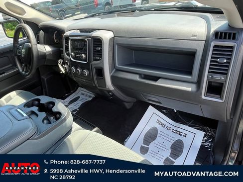 Used 2017 RAM 1500 Express AWD/4WD image 26