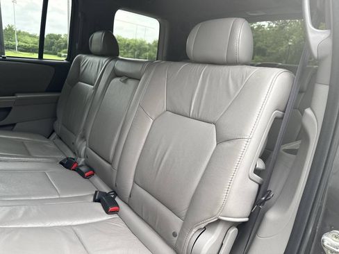 Used 2010 Honda Pilot Touring image 15