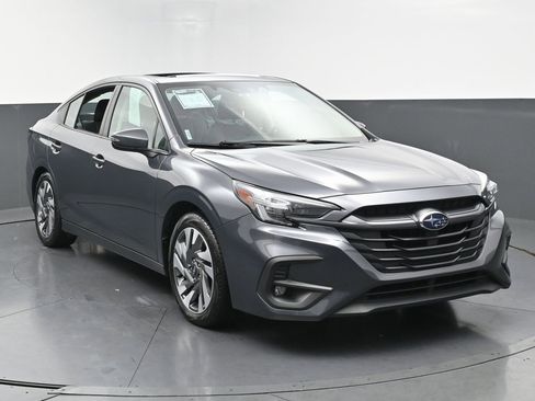 Used 2024 Subaru Legacy Limited image 3