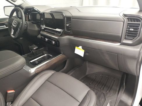 New 2026 GMC Sierra 1500 SLT w/ SLT Premium Plus Package AWD/4WD image 8