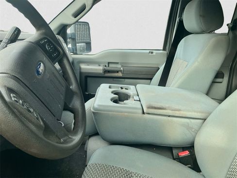 Used 2012 Ford F250 XLT w/ XLT Premium Pkg image 5
