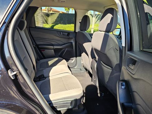 Used 2022 Ford Escape SE image 26