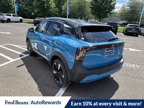 New 2025 Nissan Kicks SR image 5