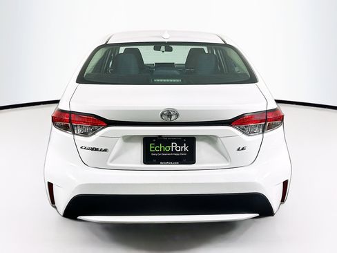 Used 2020 Toyota Corolla LE w/ Carpet Mat Package (TMS) image 7