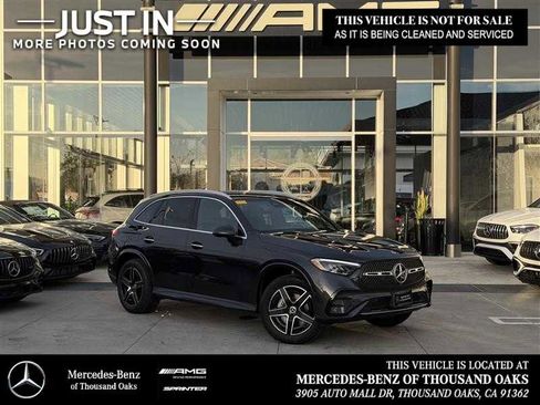 Used 2025 Mercedes-Benz GLC 350e 4MATIC image 1