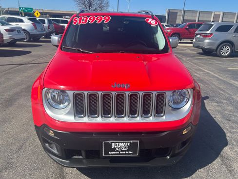 Used 2016 Jeep Renegade Limited image 3