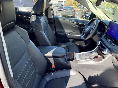 Used 2023 Toyota RAV4 Limited image 17