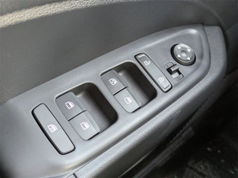 New 2026 Hyundai Venue SEL image 24