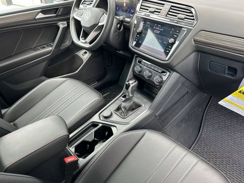 Used 2024 Volkswagen Tiguan Wolfsburg Edition AWD/4WD image 17