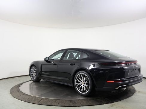 New 2025 Porsche Panamera 4 image 3