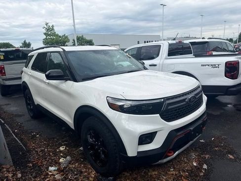 Used 2022 Ford Explorer Timberline w/ Timberline Technology Package AWD/4WD image 3