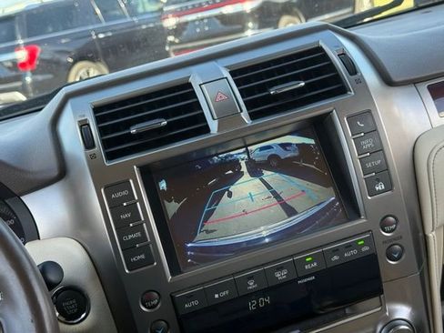 Used 2019 Lexus GX 460 Premium w/ Premium Package image 7