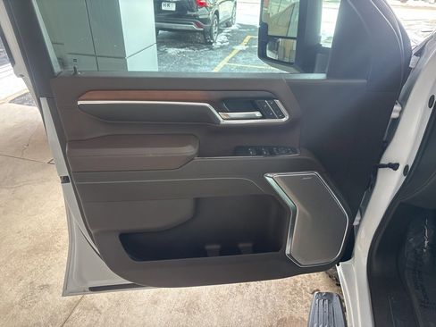 Used 2025 GMC Sierra 2500 Denali w/ Technology Package image 7