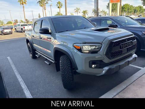 Used 2021 Toyota Tacoma TRD Pro AWD/4WD image 2