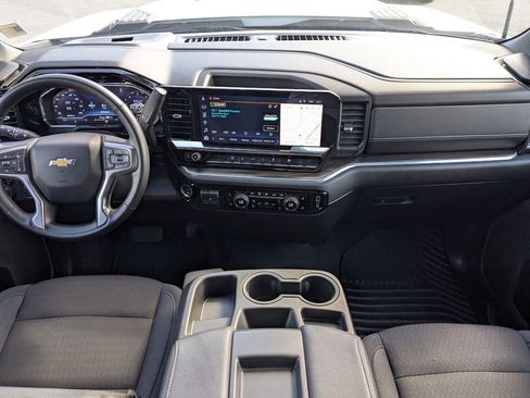 Used 2025 Chevrolet Silverado 2500 LT w/ Convenience Package image 14