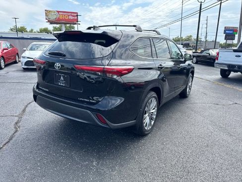 Used 2022 Toyota Highlander Limited AWD/4WD image 5