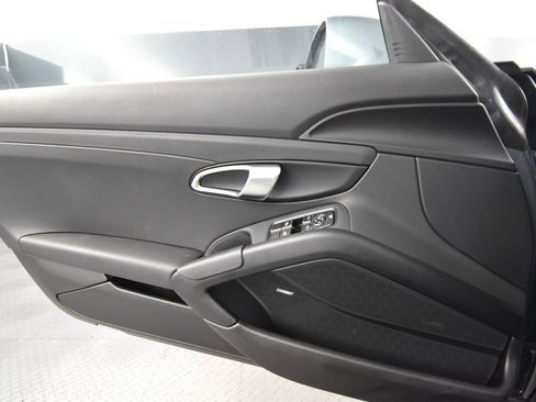 Certified 2025 Porsche 718 Cayman RWD image 23