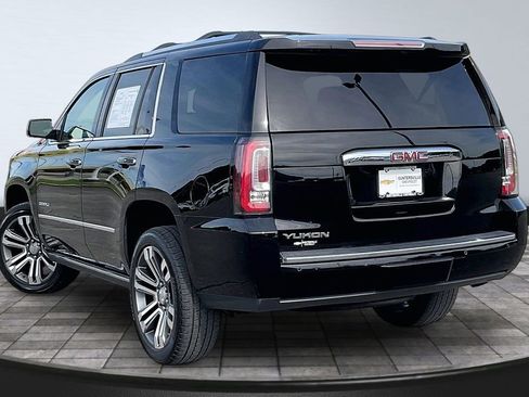 Used 2020 GMC Yukon Denali w/ Denali Premium Package AWD/4WD image 13