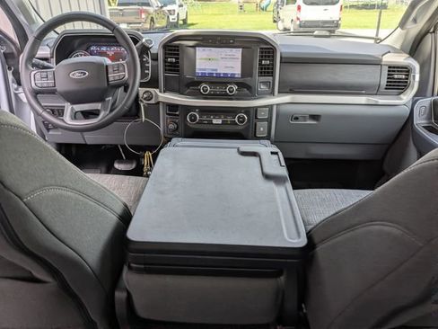 Used 2023 Ford F150 XLT image 4