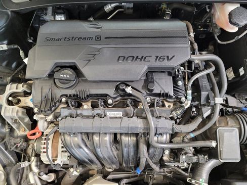 Used 2022 Hyundai Elantra SEL w/ Cargo Package image 30