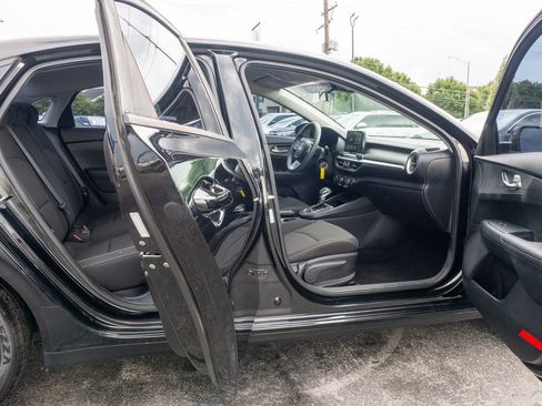 Used 2020 Kia Forte LXS FWD image 10