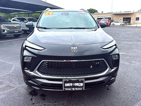 Used 2024 Buick Encore GX Sport Touring AWD/4WD image 3