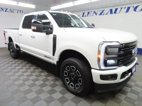 Used 2026 Ford F250 Platinum AWD/4WD image 3