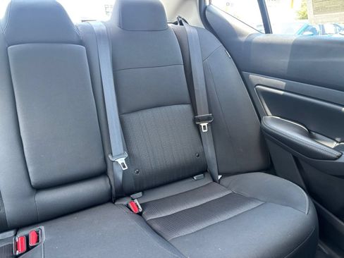 Used 2025 Nissan Altima 2.5 SV FWD image 37
